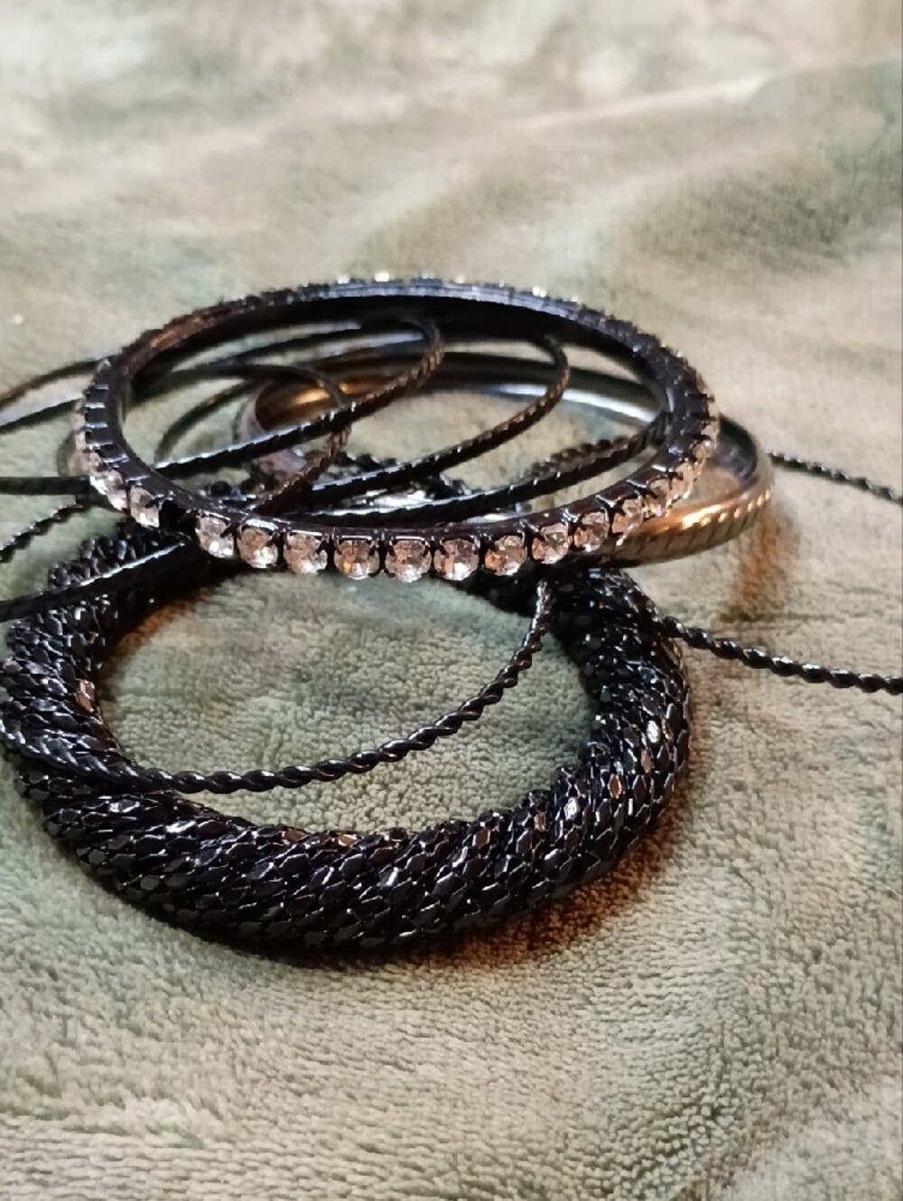 Source Unknown Black Rhinestone Stackable Bangle Bracelet Set - Picture 5 of 5